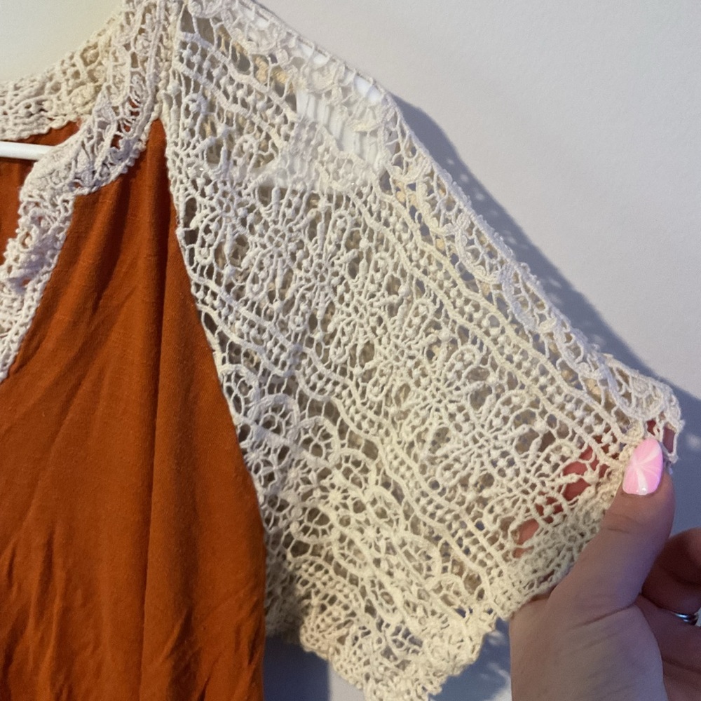 Maurice’s Orange and White Lace Trim Blouse - Picture 3 of 6